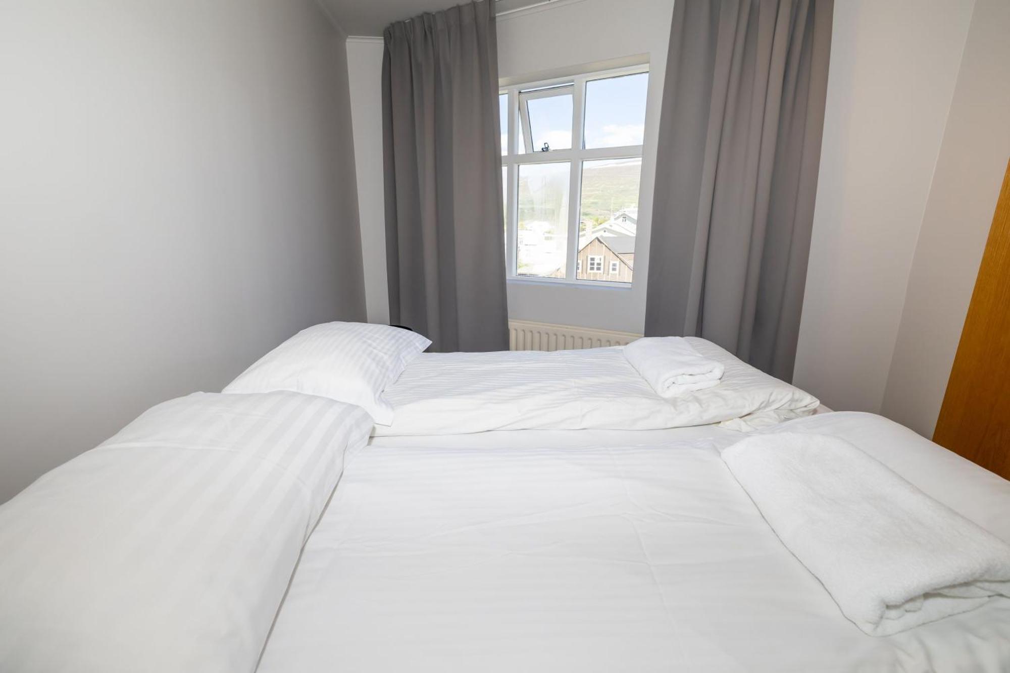 Steinaskjol Apartments آكيورِيْري المظهر الخارجي الصورة