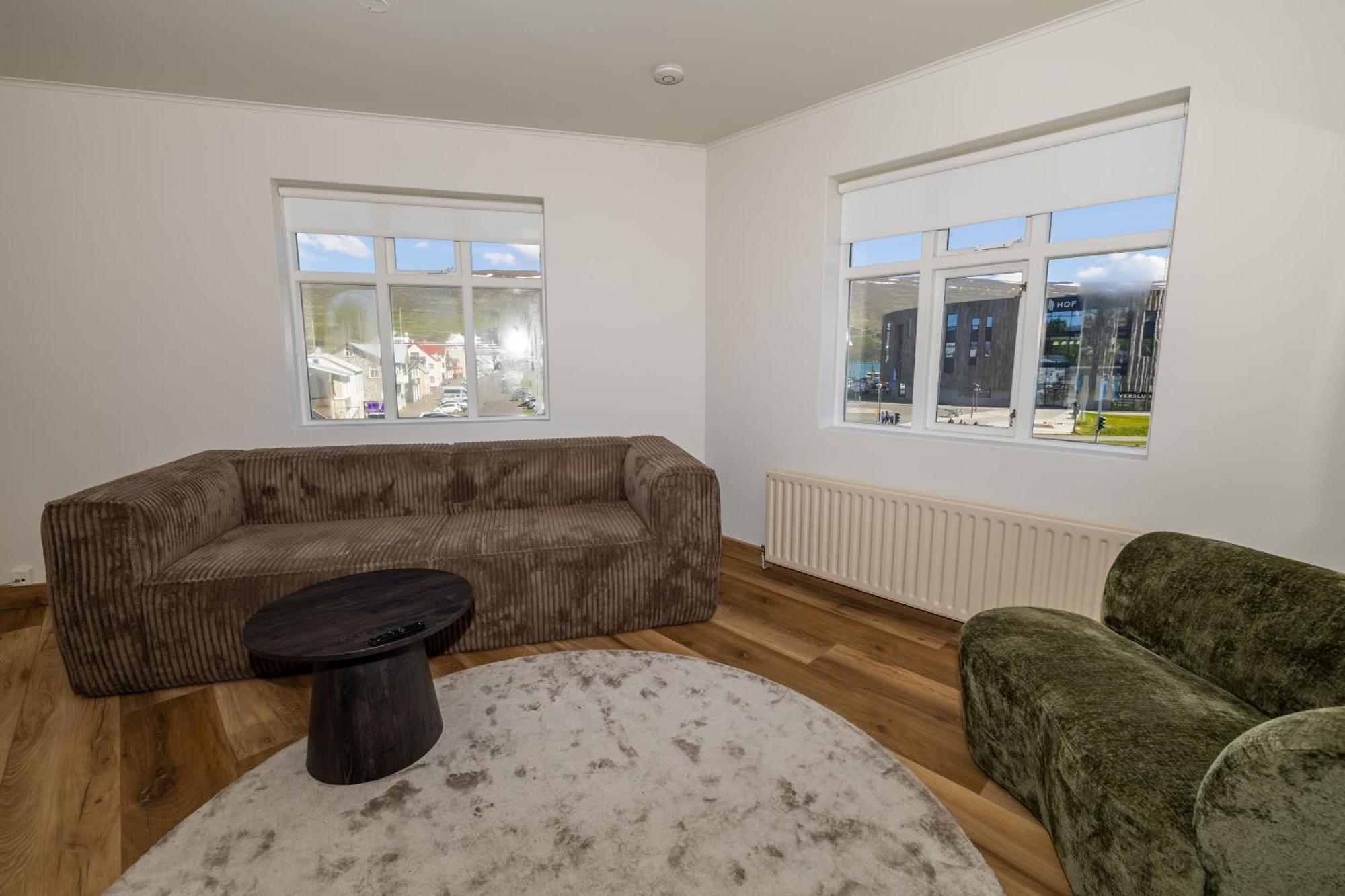 Steinaskjol Apartments آكيورِيْري المظهر الخارجي الصورة
