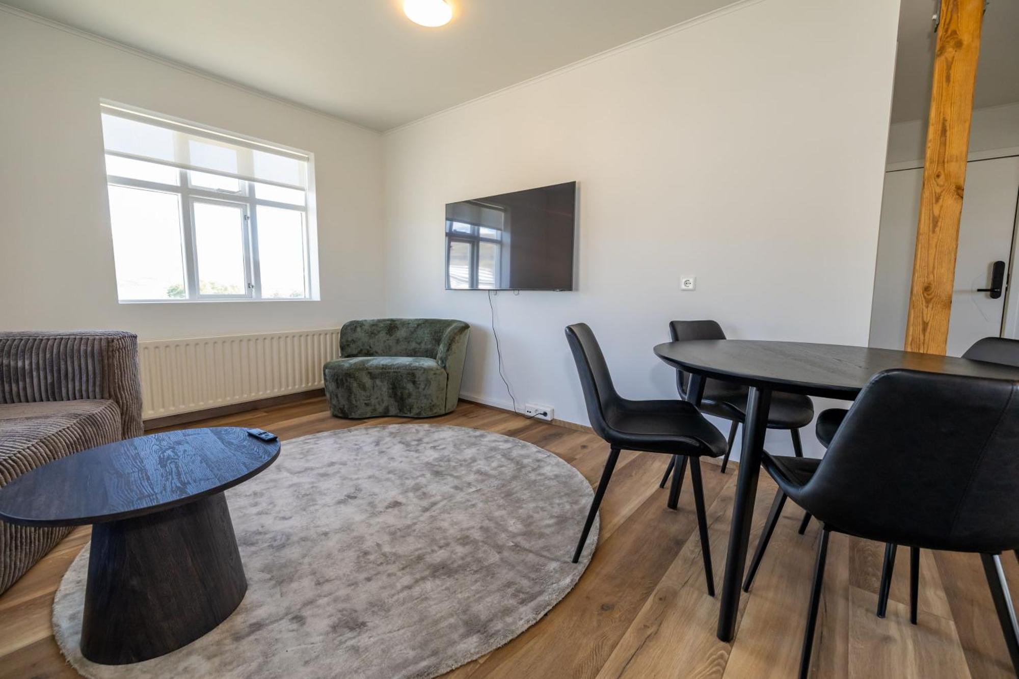 Steinaskjol Apartments آكيورِيْري المظهر الخارجي الصورة