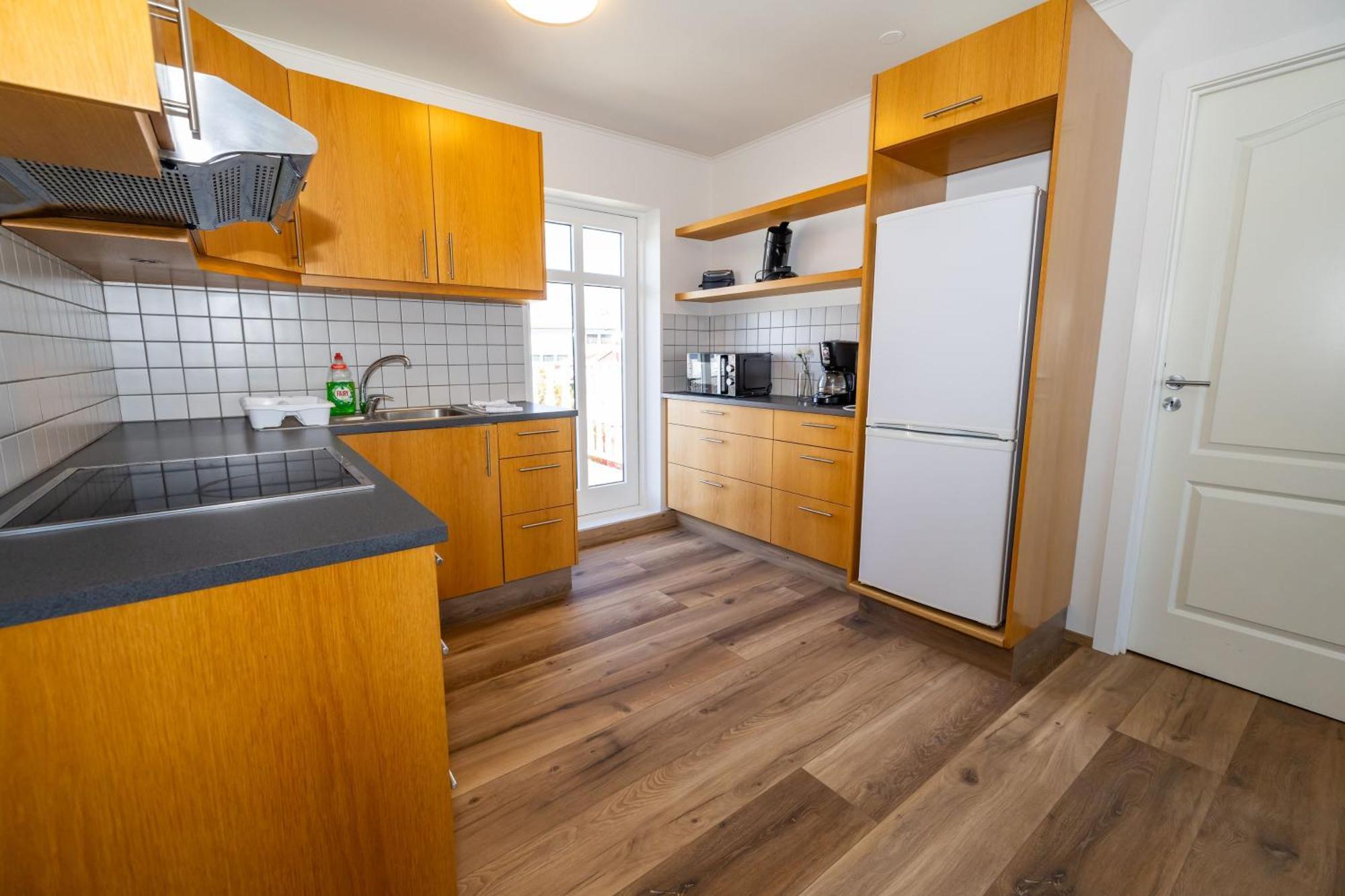 Steinaskjol Apartments آكيورِيْري المظهر الخارجي الصورة