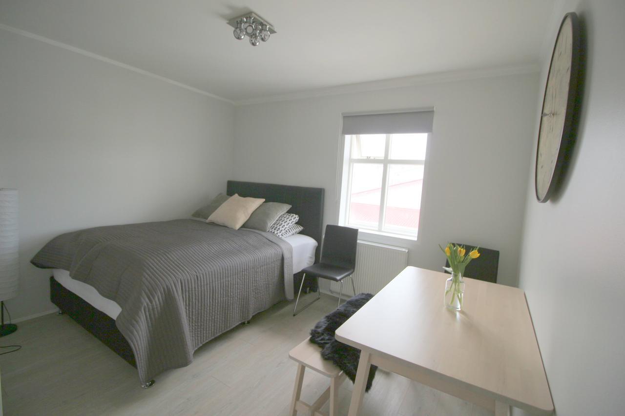 Steinaskjol Apartments آكيورِيْري المظهر الخارجي الصورة